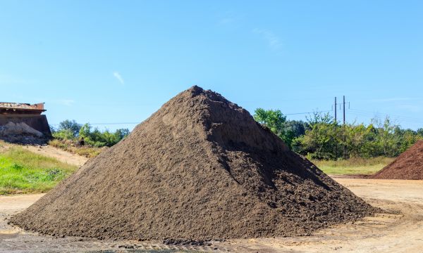 Black Dirt Delivery in Livonia