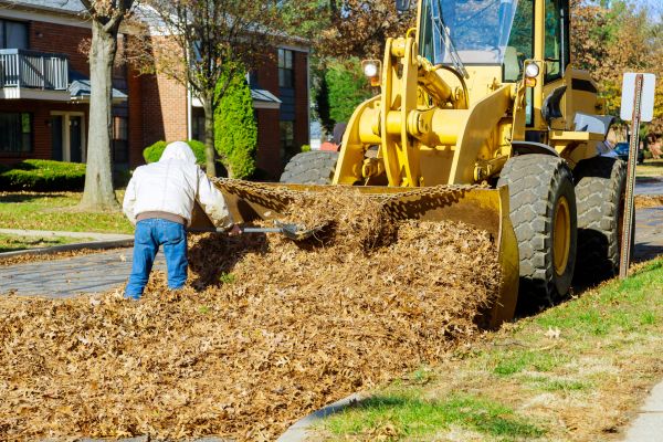Mulch Hauling in Livonia