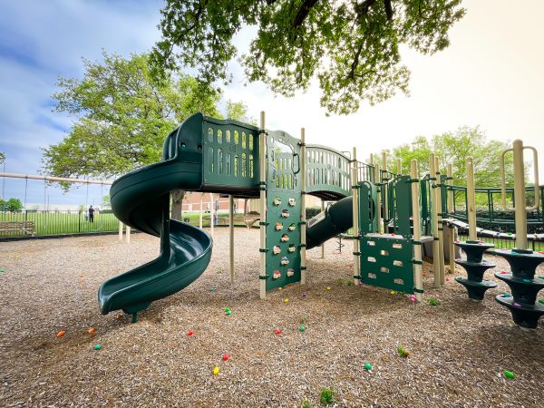 Playground Mulch Service in Livonia