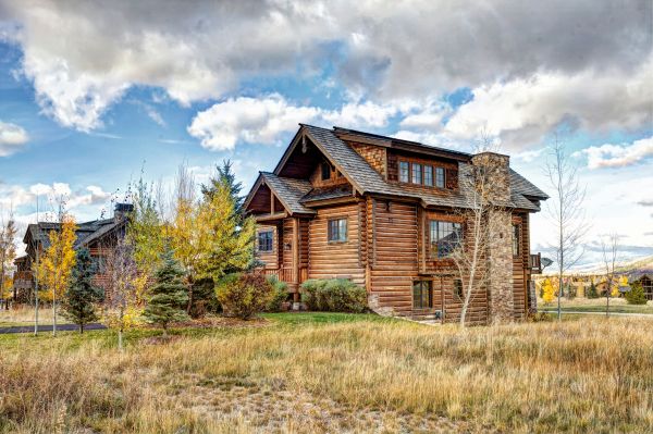 Cabin Landscaping in Livonia